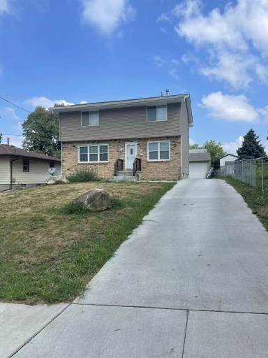 Main picture of 714 E Pleasant View Dr