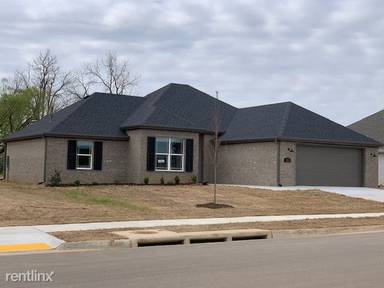 Main picture of 311 W Taverner Xing