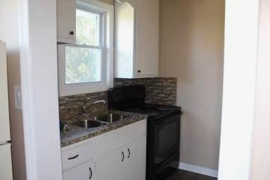 Main picture of 77-79 Engineer Dr