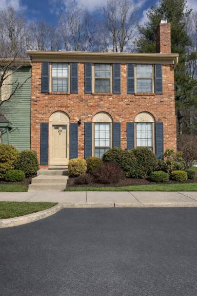 Main picture of 230 Perth Hill Ct