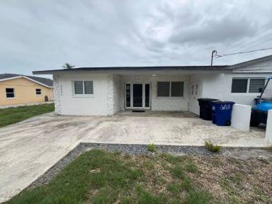 Main picture of 4806 Esplanade St