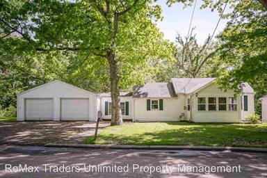 Main picture of 305 Valley View Ct