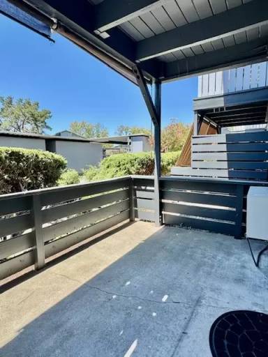 Main picture of 223 Masters Ct