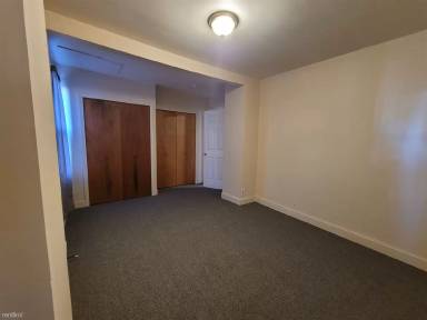 Main picture of 1445 Division St
