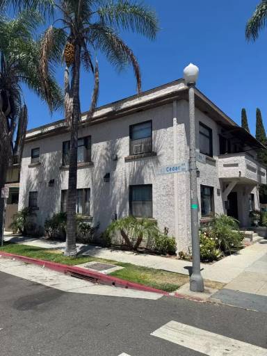 Main picture of 243 W 8th St