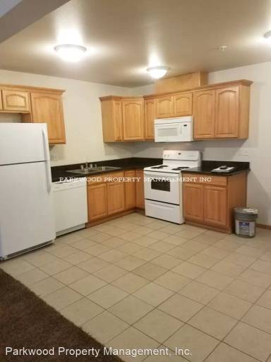 Main picture of 1609 E 68th St
