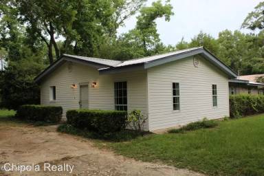 Main picture of 115 Lisenby Dr