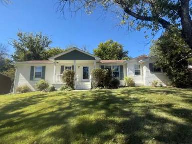 Main picture of 2821 Galesburg Dr