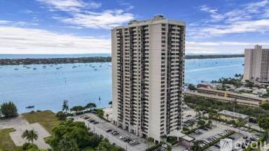 Main picture of Palm Beach House Condominium