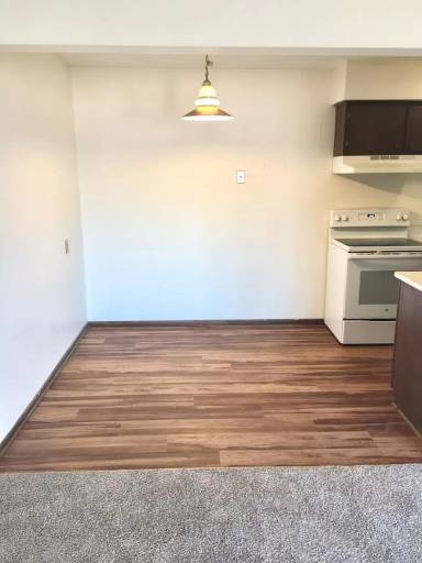 Main picture of 4641 Independence Ave N