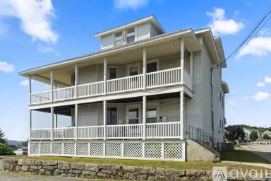 Main picture of 18 Hamilton Ave