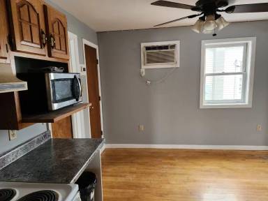 Main picture of 560 Rockland Ave