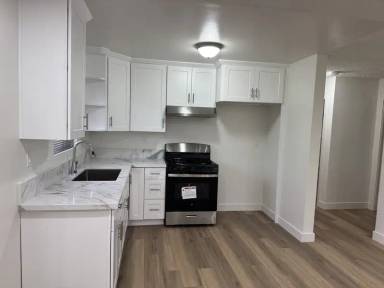 Main picture of 14423 S Berendo Ave