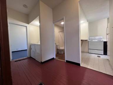 Main picture of 405 Forest Ave