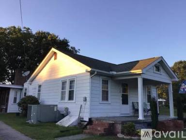 Main picture of 112 Lakeside Dr