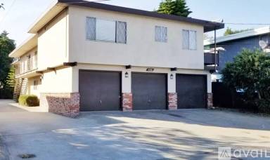 Main picture of 1105 Park Ave