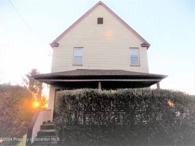 Main picture of 216 Elizabeth St