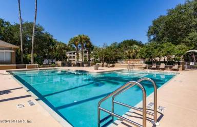 Main picture of 29 Arbor Club Dr