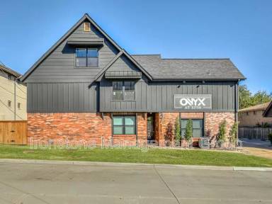 Main picture of 3711 S Indianapolis Ave