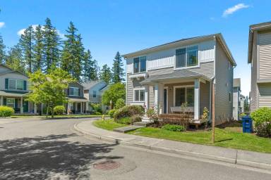 Main picture of 33714 SE Tibbits St