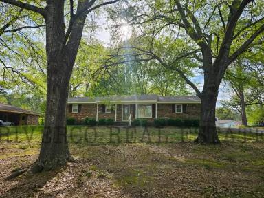 Main picture of 803 City Lake Dr NW