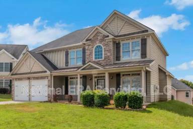 Main picture of 50 Trinity Ln