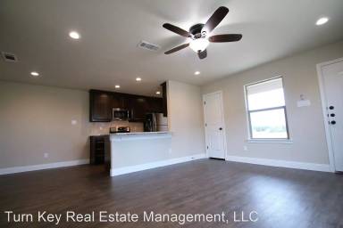 Main picture of 101 Crossbow Ct