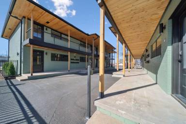 Main picture of 1314 S Quincy Ave