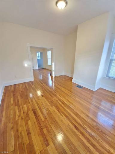 Main picture of 55 Bonair St