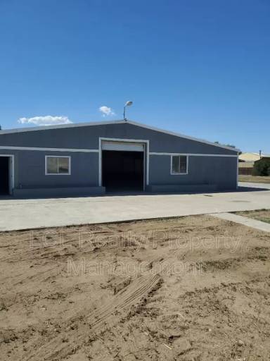 Main picture of 28395 Longfellow St