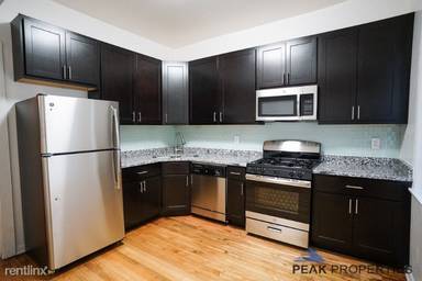 Main picture of 2719 W Schubert Ave
