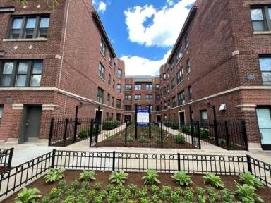 Main picture of 4801 N Bell Ave