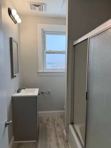 Main picture of 539 Ludlow St