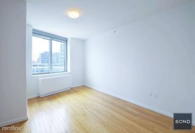 Main picture of 4615 Center Blvd Apartments