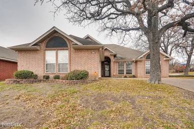 Main picture of 5500 Archwood Ln