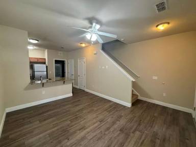Main picture of 2976 SW 35th Pl