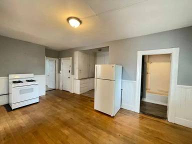 Main picture of 549 Somerville St