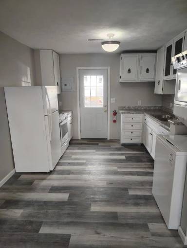 Main picture of 123 E Hoop St