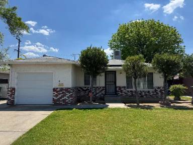 Main picture of 526 Beverly Dr