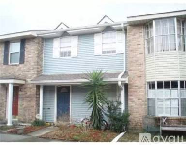 Main picture of 18 Houmas Pl