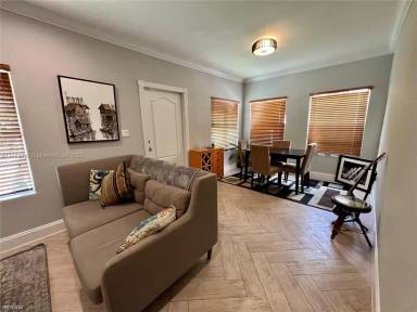 Main picture of 361 SW 20th Rd