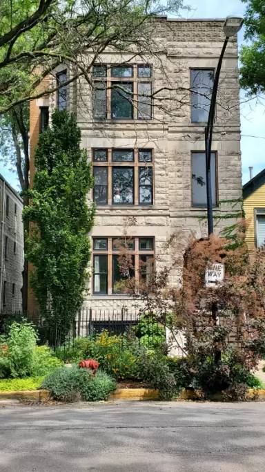 Main picture of 2128 W Evergreen Ave