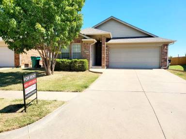 Main picture of 18120 Viento Dr