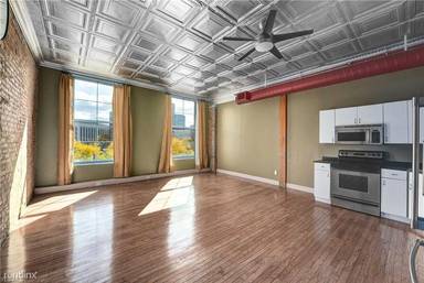 Main picture of 408 W Saint Clair Ave