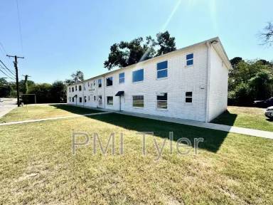 Main picture of 1822 W Oakwood St