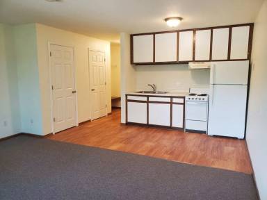 Main picture of 1080 Raymond Ave