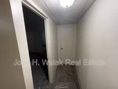 Main picture of 663 E Market St