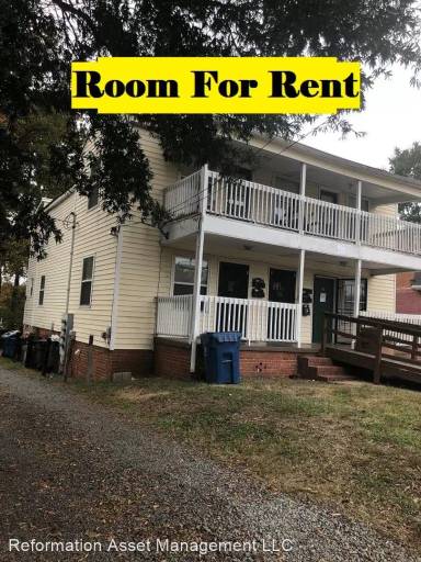 Main picture of 1220 S Roxboro St