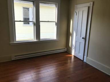Main picture of 272 Willow St