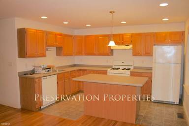 Main picture of 10 Gilbert St
